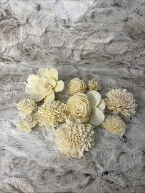 Cream Decorative Wood Flower Assortment - Set of Handcrafted Blooms. 5 Bags